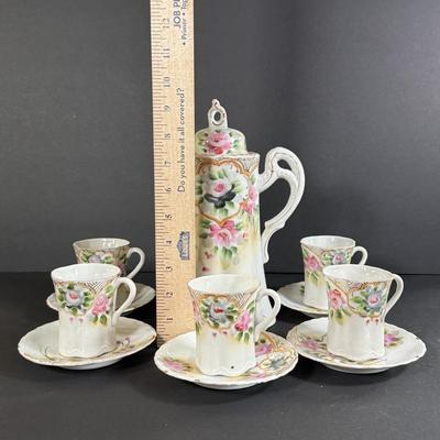 LOT 5D: Vintage Hand Painted Japanese Floral Tea Set