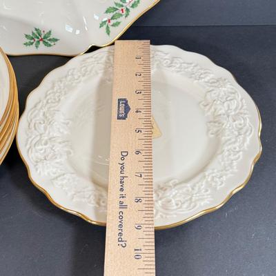 LOT 7D: Lenox Plates: Colonial Christmas Wreath, Holiday Platter & Holiday Hostess Collection
