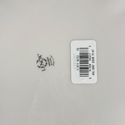 LOT 7D: Lenox Plates: Colonial Christmas Wreath, Holiday Platter & Holiday Hostess Collection