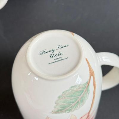 LOT 8D: Lenox Collection: 1997 Mother's Day Plate, Limited Edition 5000 "Victorian Beauty" Pierced Plate w/ Matching Bowl,...