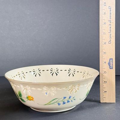 LOT 8D: Lenox Collection: 1997 Mother's Day Plate, Limited Edition 5000 "Victorian Beauty" Pierced Plate w/ Matching Bowl,...