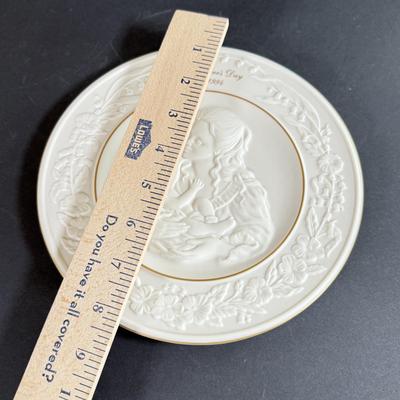 LOT 8D: Lenox Collection: 1997 Mother's Day Plate, Limited Edition 5000 "Victorian Beauty" Pierced Plate w/ Matching Bowl,...