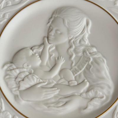 LOT 8D: Lenox Collection: 1997 Mother's Day Plate, Limited Edition 5000 "Victorian Beauty" Pierced Plate w/ Matching Bowl,...