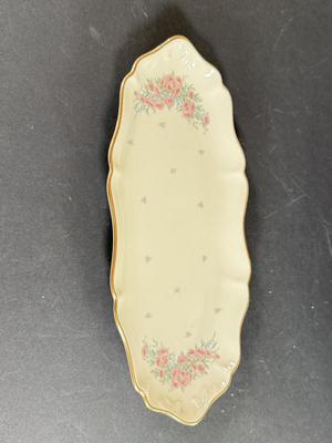 LOT 9D: Lenox Collection: Round Photo Frame, Dove Dish & Small Floral Platters