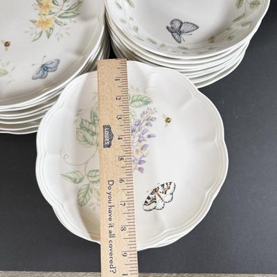 LOT 10D: Lenox Butterfly Meadow by Laurie Le Lwyer Swallowtail Plates, Eastern Tailed Blue Plates & Bowls