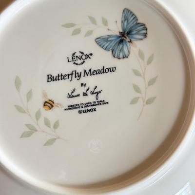 LOT 10D: Lenox Butterfly Meadow by Laurie Le Lwyer Swallowtail Plates, Eastern Tailed Blue Plates & Bowls