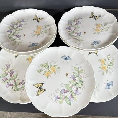 LOT 10D: Lenox Butterfly Meadow by Laurie Le Lwyer Swallowtail Plates, Eastern Tailed Blue Plates & Bowls
