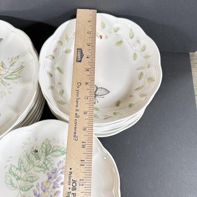 LOT 10D: Lenox Butterfly Meadow by Laurie Le Lwyer Swallowtail Plates, Eastern Tailed Blue Plates & Bowls