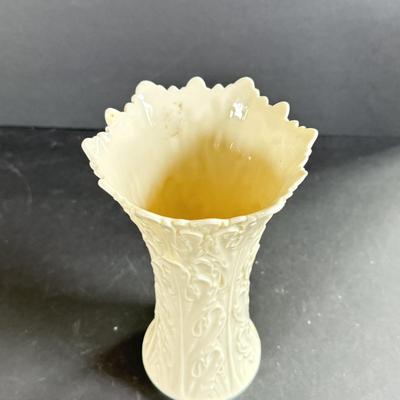 LOT 12D: Lenox Collection: Woodland Vase, Trinket Tray, Small Bowl & Long Platter