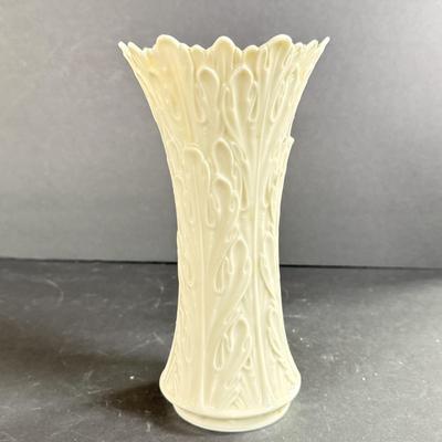 LOT 12D: Lenox Collection: Woodland Vase, Trinket Tray, Small Bowl & Long Platter