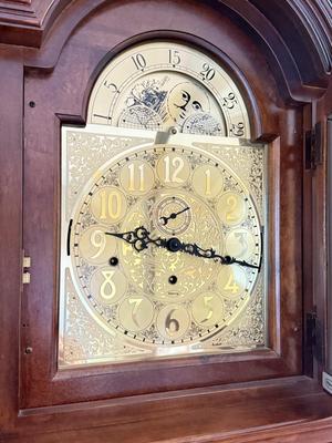 LOT 38L: Vintage Ridgeway Grandfather Clock