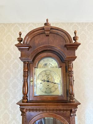 LOT 38L: Vintage Ridgeway Grandfather Clock