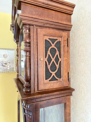 LOT 38L: Vintage Ridgeway Grandfather Clock