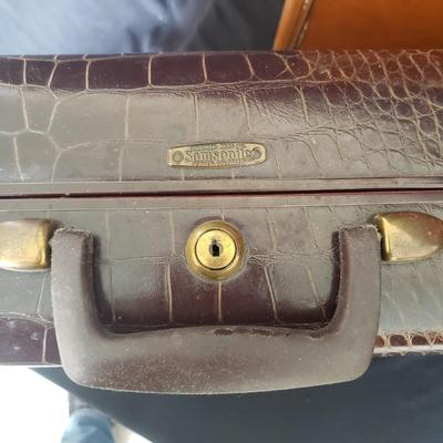 Three Vintage Samsonite and Hanco Suitcases (PB-KD)