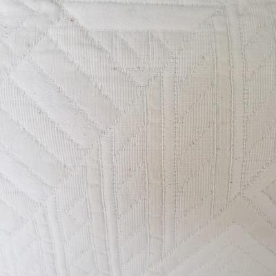 Four White Pillows (PB-KD)