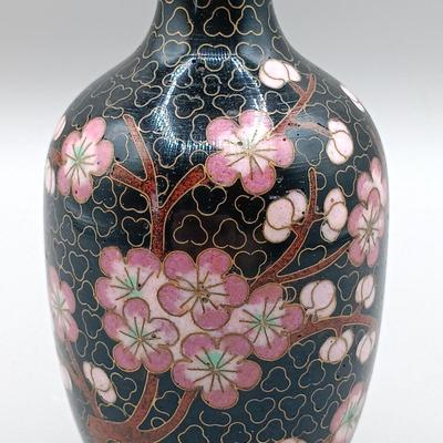 LOT 17: Vintage 5" Cloisonne Floral Vase