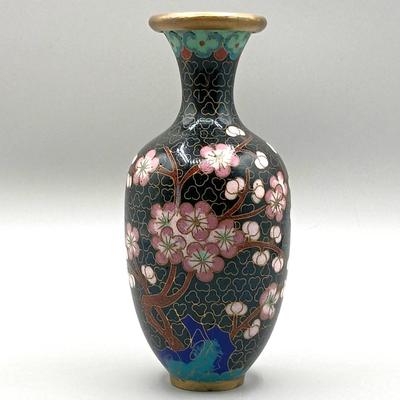 LOT 17: Vintage 5" Cloisonne Floral Vase
