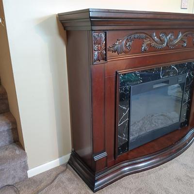 LOT 102B: Great World GW-2078 1500 W Electric Fireplace