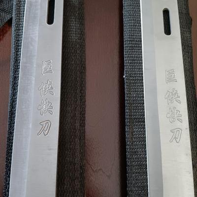 LOT 107B: Set of (2) Tanto Knives 22" w/ Kanji on Blades