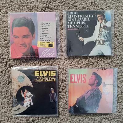 LOT 111B: Elvis Presley Sealed Chu-Bops Mini Bubblegum Albums w/ 'All Shook Up' Photo and Envelope in Frame