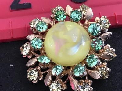 Beautiful Vintage Brooch