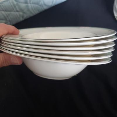 Royal Doulton "Sophistication" China, 60+ Pieces (PB-KD)