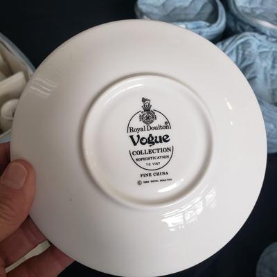 Royal Doulton "Sophistication" China, 60+ Pieces (PB-KD)