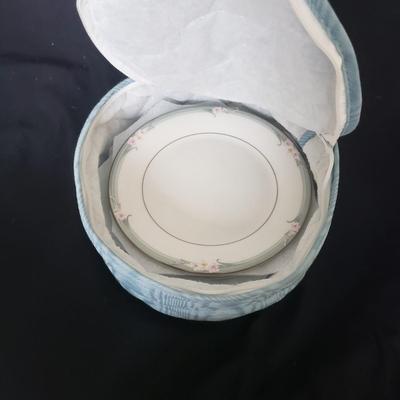 Royal Doulton "Sophistication" China, 60+ Pieces (PB-KD)