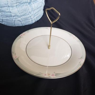 Royal Doulton "Sophistication" China, 60+ Pieces (PB-KD)