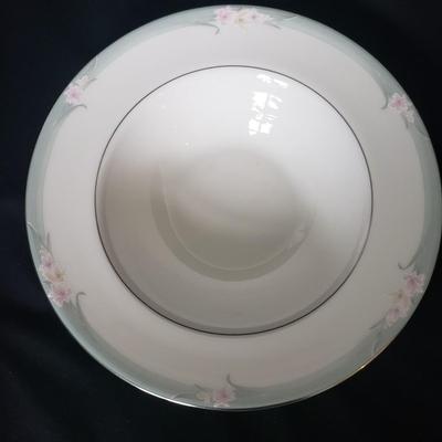 Royal Doulton "Sophistication" China, 60+ Pieces (PB-KD)