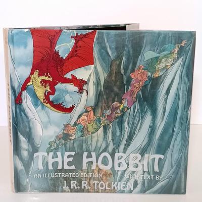 LOT 117B: J.R.R. Tolkien The Hobbit Illustrated edition 1977