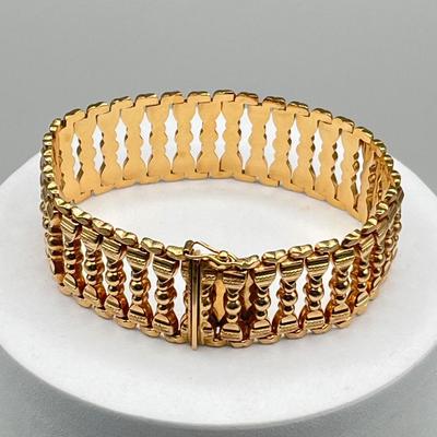 LOT 129J: 18K Gold 7.5" Bracelet - Marked 282VI 750 - 38 Grams