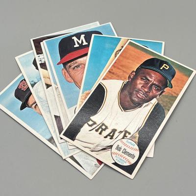 LOT 131B: 1964 Topps Giant Baseball Cards (7) - Clemente, Spahn, Yastrzemski, Kaline, Killebrew, Ken Boyer Brooks Robinson,