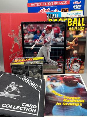 LOT 132B: Baseball Cards and Memorabilia