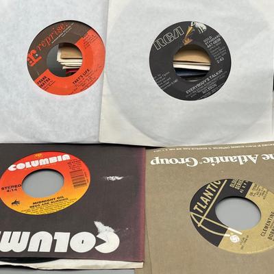 LOT 188B: Stack of 45s Vinyl (Dozens of Records) - James Taylor, Frank Sinatra, Moody Blues and Much More