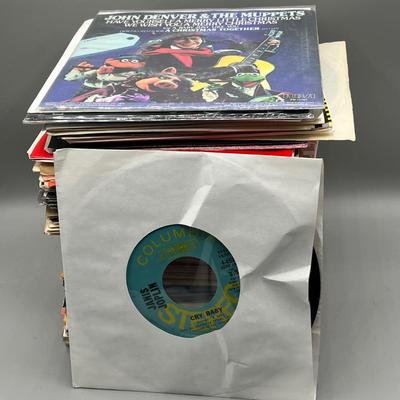 LOT 189B: Stack of 45s Vinyl (Dozens of Records) - Janis Joplin, Grateful Dead, Stevie Wonder and Much More