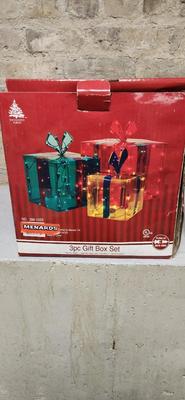 Set of 3 packages decor