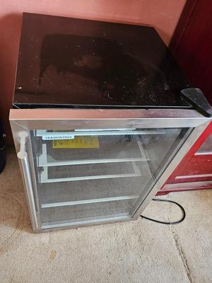Tramontina Home Appliances 4.4 CU. Ft. Wine & Beverage Center cooler /refrigerator