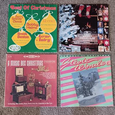 LOT 150B: Christmas LP Collection