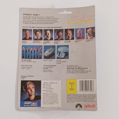 LOT 159B: Vintage 1988 Galoob Star Trek The Next Generation Action Figures