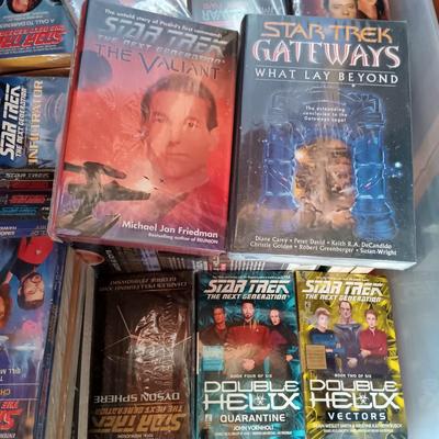 LOT 163S: Large Collection of Star Trek Novels