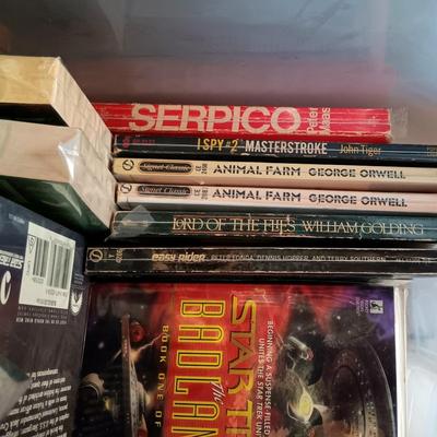 LOT 163S: Large Collection of Star Trek Novels