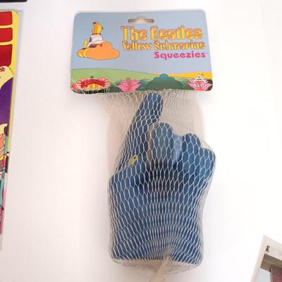 LOT 180B: Rolling Stones Magazine 1969 John and Yoko with a Collection of Beatles Related Ephemera