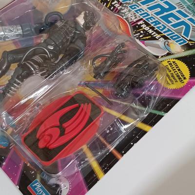 LOT 201B: Playmates Early 90s Star Trek The Next Generation Action Figures