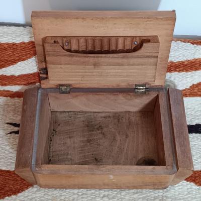 LOT 207B: MCM Italian Wood Cigarette Box, Vintage Pennants, Navajo-Style Rug & More
