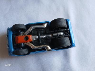 Hot wheels 57' Ford Fairlane with two loose cars