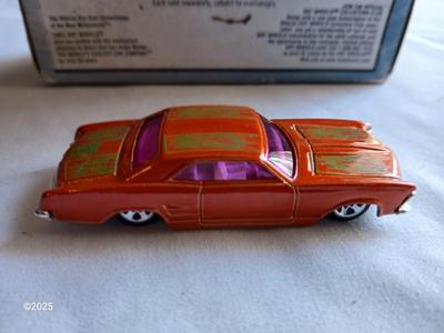 Hot wheels 57' Ford Fairlane with two loose cars