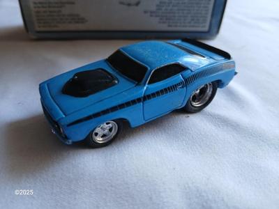 Hot wheels 57' Ford Fairlane with two loose cars