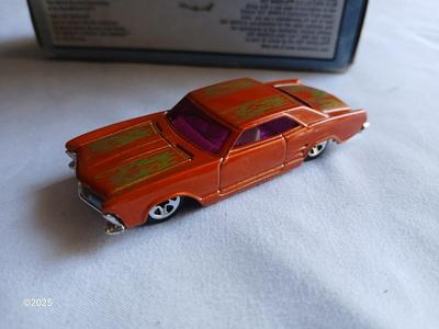 Hot wheels 57' Ford Fairlane with two loose cars