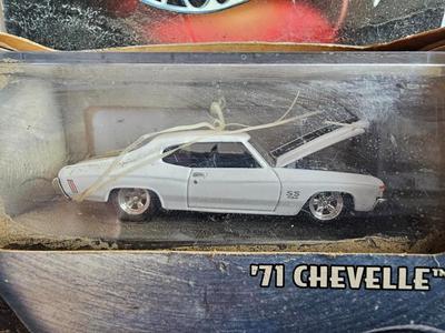 Collectable Hot Wheels cars - new in damaged packaging